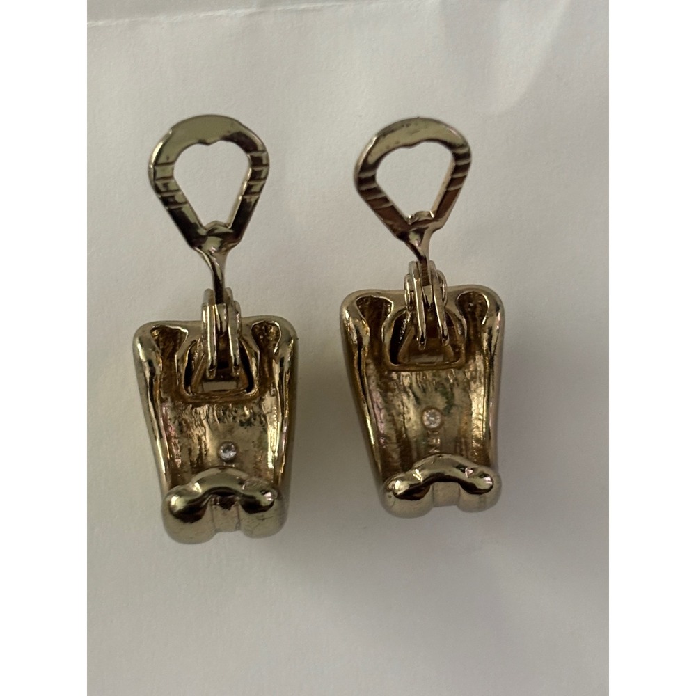 Monet Vintage Gold Tone Ribbed J-Hoop Clip On Earrings Chunky Retro Jewelry - Picture 5 of 5